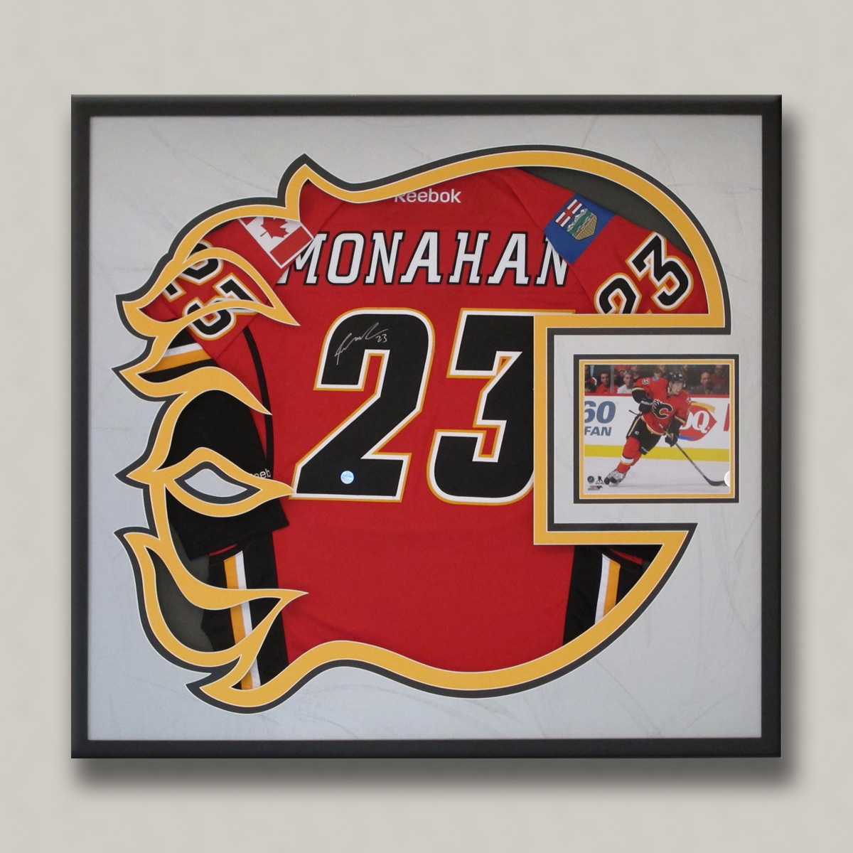 Flames Monahan Signed Jerseys